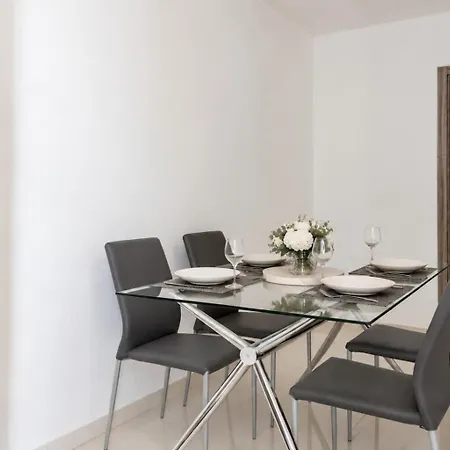Apartment Bnbnova - 2br Penthouse St Julian's - Sea Views & Terrace *