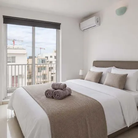 Apartment Bnbnova - 2br Penthouse St Julian's - Sea Views & Terrace *