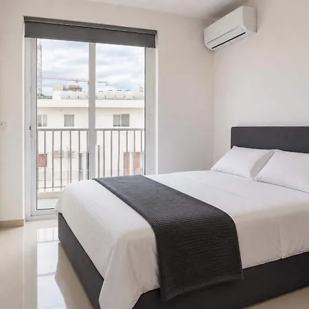 Bnbnova - 2br Penthouse St Julian's - Sea Views & Terrace