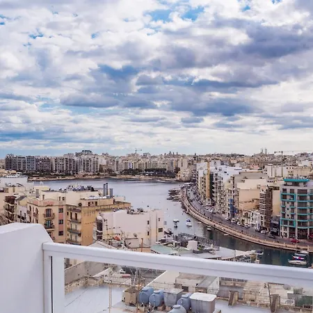 Bnbnova - 2br Penthouse St Julian's - Sea Views & Terrace Apartment